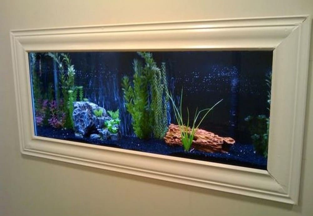 аквариум в стене