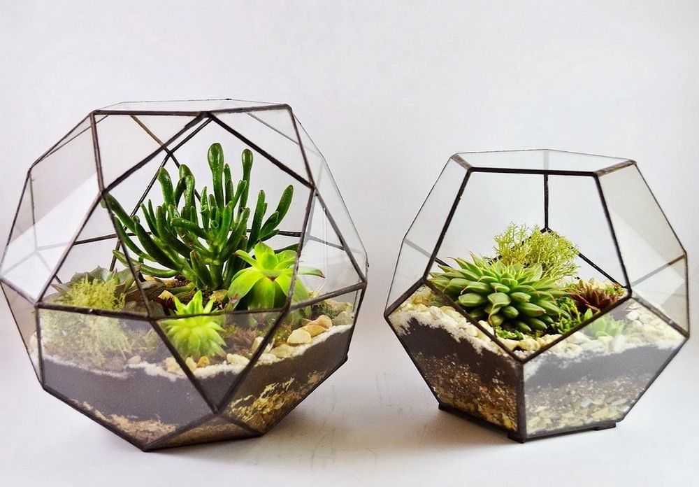Природное декорирование стеклянных ваз